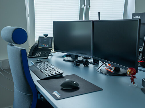 ITCE Büro Tisch 